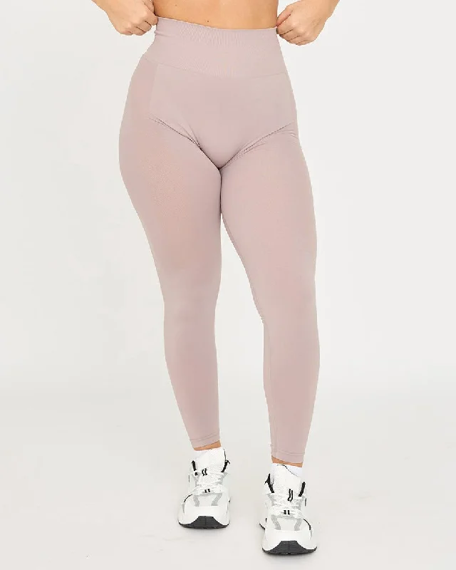 Evolve Seamless Leggings Stylish Athletic Wear Leggings