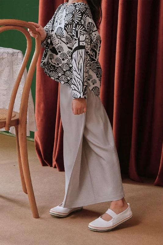 The Sungai Folded Skirt - Light Grey ribbed skirt waist