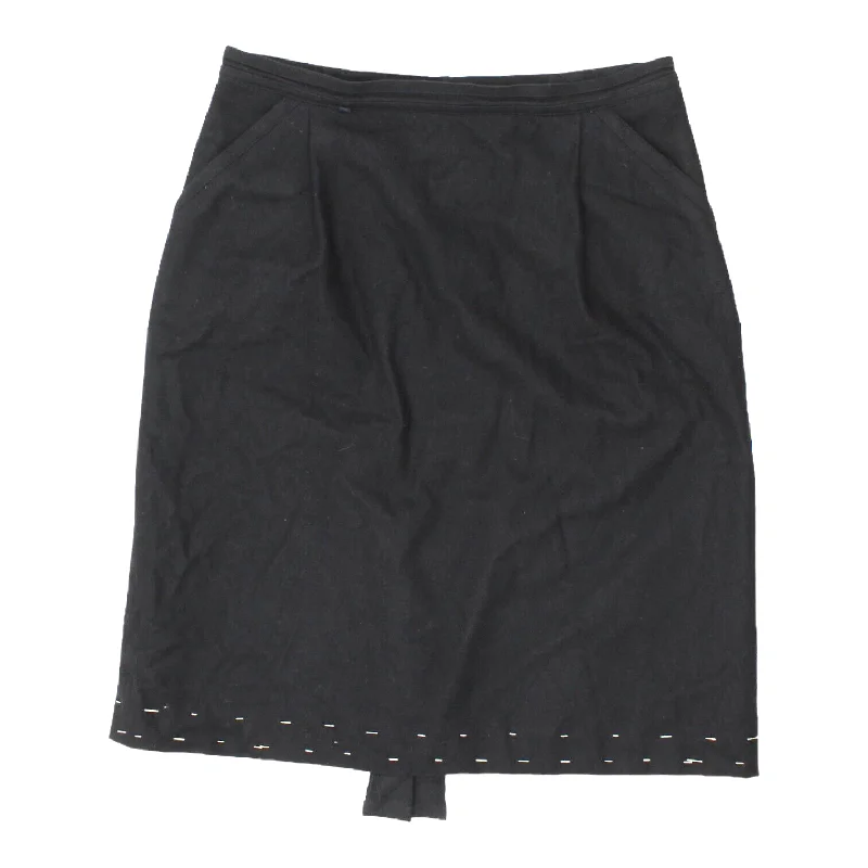 Burberrys Womens Black Straight Skirt | Vintage High End Luxury Designer VTG velvet skirt glossy