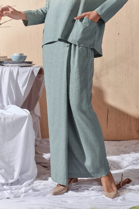 The Balik Women Buttons Folded Skirt - Vegan Green lace skirt intricate