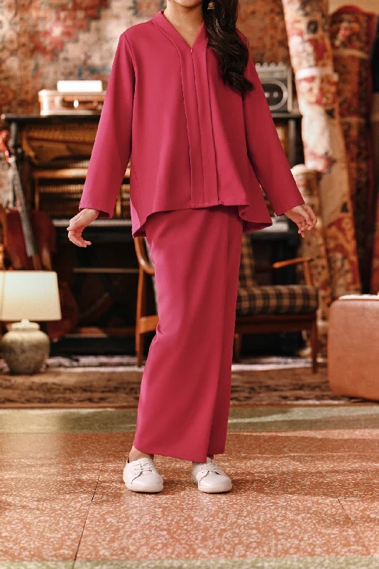 The Akar Kita Folded Skirt - Magenta ribbed skirt waist