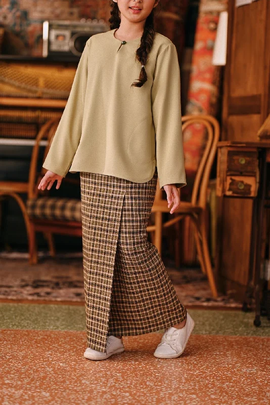The Akar Kita Folded Skirt - Evergreen Grid cashmere skirt plush