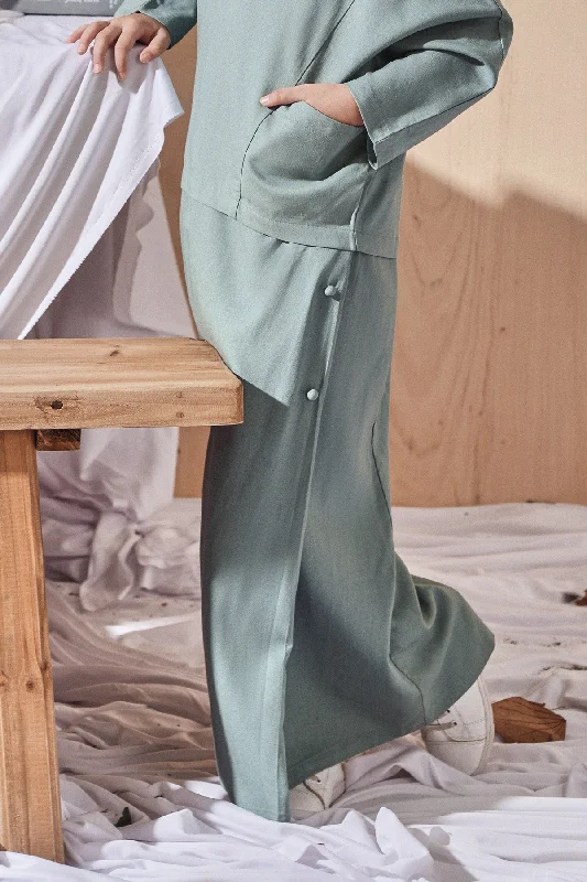 The Balik Buttons Folded Skirt - Vegan Green corduroy skirt durable