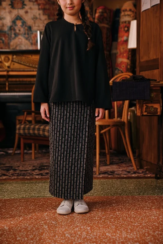 The Akar Kita Folded Skirt - Black Streak linen skirt relaxed