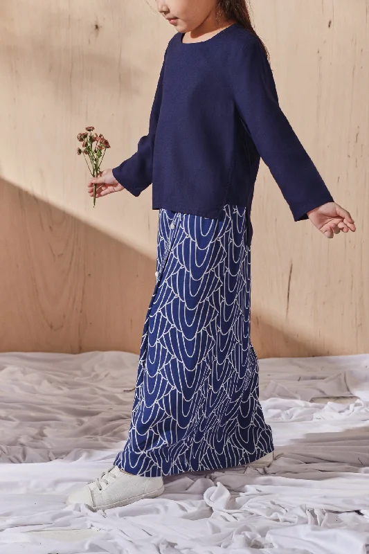 The Balik Buttons Folded Skirt - Keluarga chiffon skirt lightweight