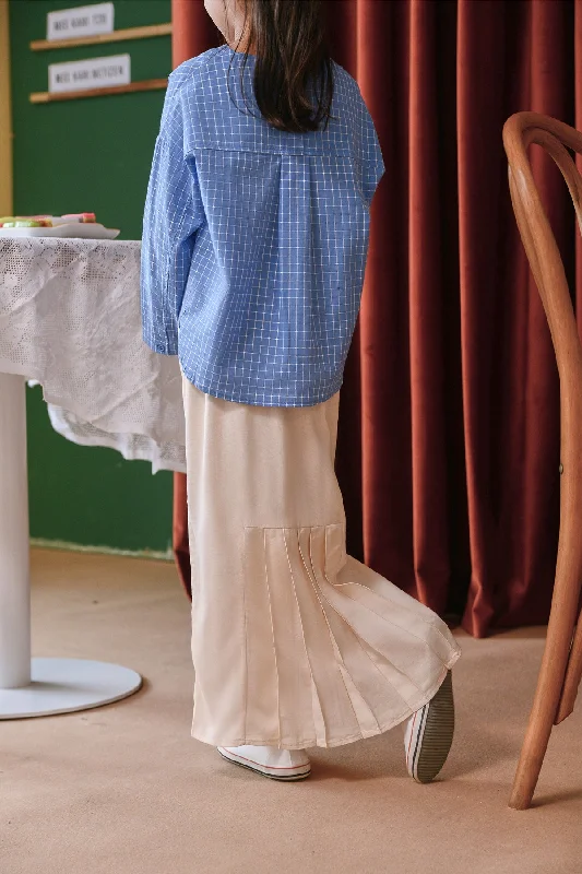 The Sungai Pleated Back Skirt - Cream breathable skirt fabric