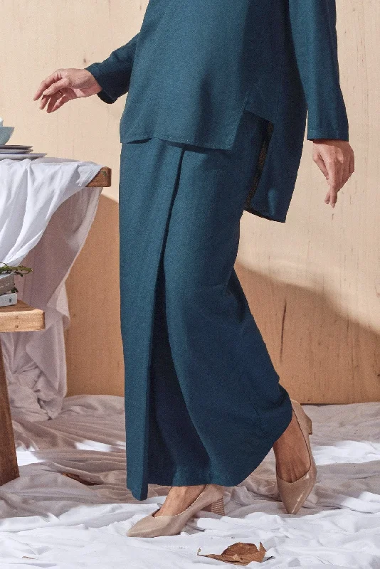 The Balik Women Buttons Folded Skirt - Emerald Green linen skirt relaxed