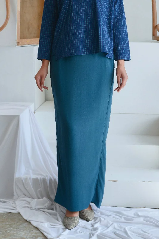 The Sungai Women Pleated Back Skirt - Teal lace skirt romantic